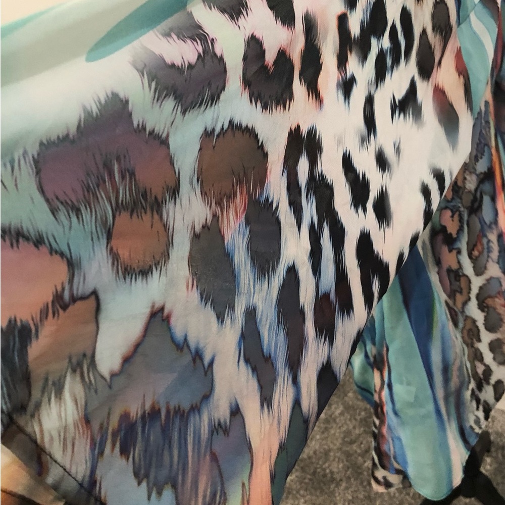 Bebe Semi Sheer Shell - Picture 3 of 4
